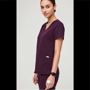 NWT Figs Deep Purple Casma Scrub Top Size M
